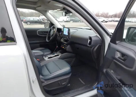 2022 Ford Bronco Sport Outer Banks z USA, uszkodzony, nr VIN 3FMCR9C6XNRD70446